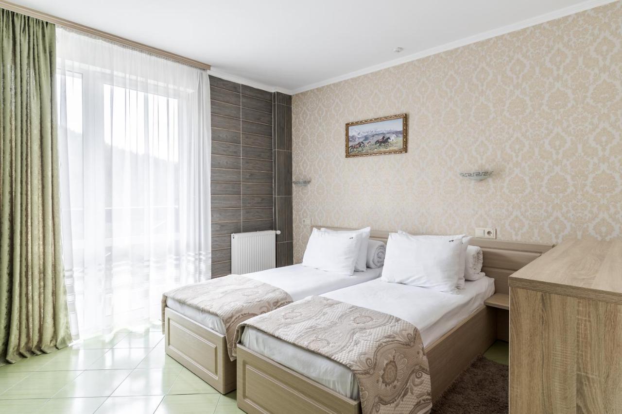 Hotel Adrenalin Dragobrat Εξωτερικό φωτογραφία