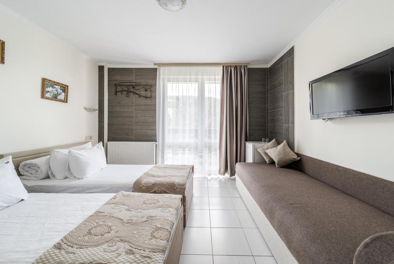 Hotel Adrenalin Dragobrat Εξωτερικό φωτογραφία